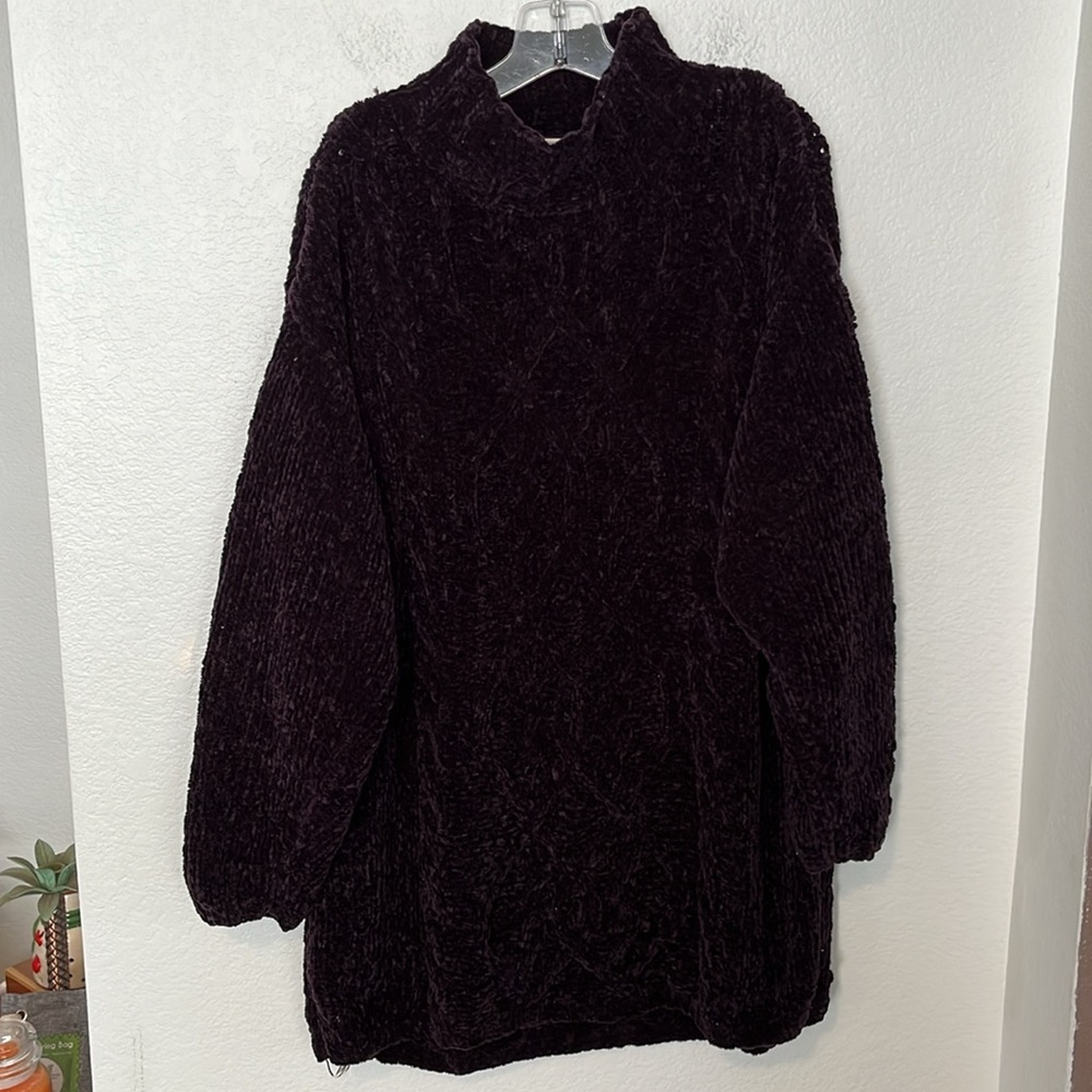 EXPRESS DK PLUM ACRYLIC OVERSIZED SWEATER 27in PIT TO PIT 31in L FROM SHOULDER
